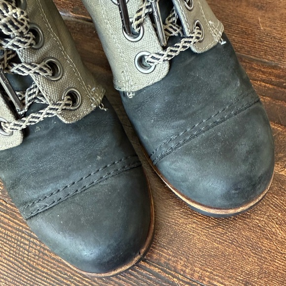 Sorel PDX Wedge Boots - Picture 9 of 12